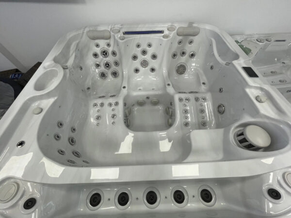 Helios Jacuzzi Ogrodowe