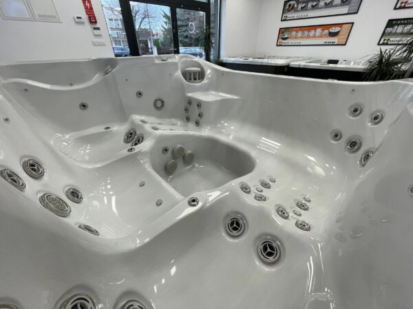 Helios Jacuzzi Ogrodowe