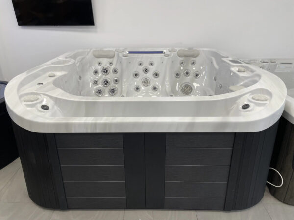 Helios Jacuzzi Ogrodowe
