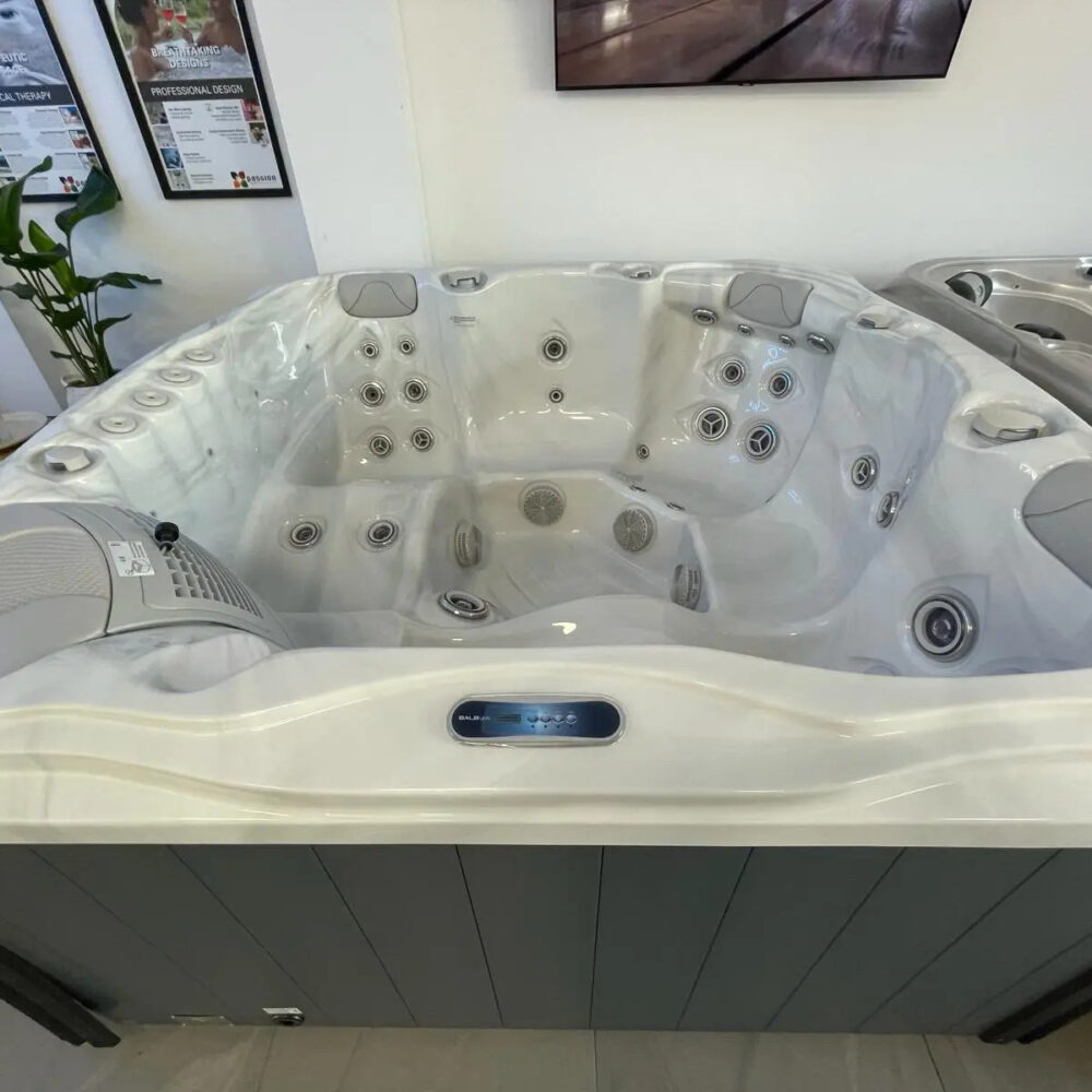 Marseille Jacuzzi Ogrodowe