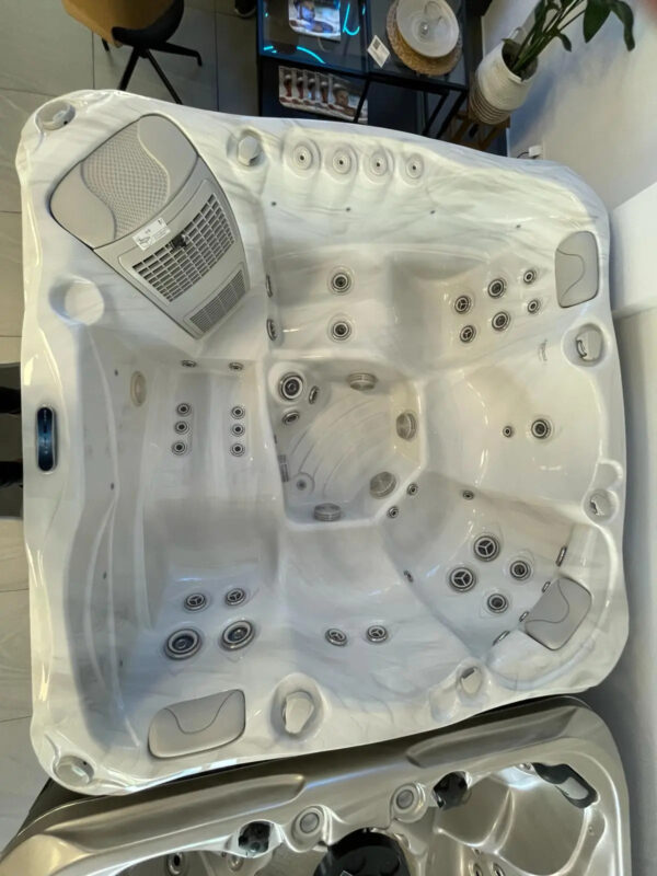 Marseille Jacuzzi Ogrodowe