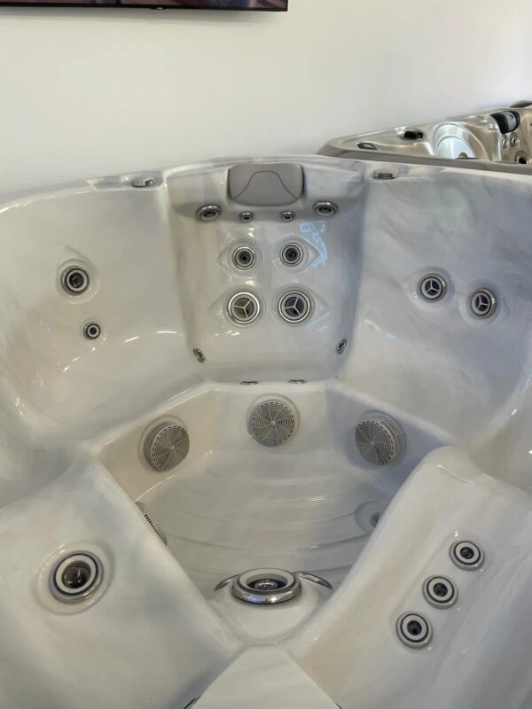 Marseille Jacuzzi Ogrodowe