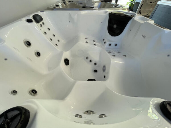 Trident Jacuzzi Ogrodowe