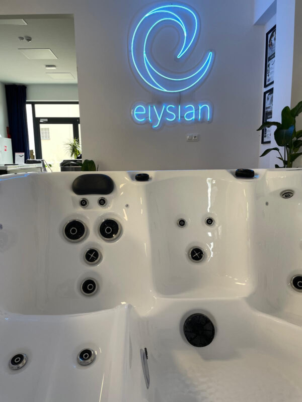 Trident Jacuzzi Ogrodowe